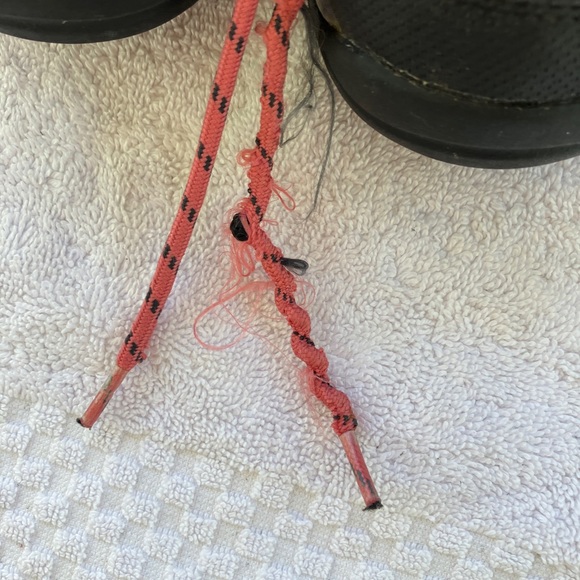 Women’s Hi tech ladder ankle height, hiking boots, gray/pink size 7 1/2 medium - Picture 9 of 10